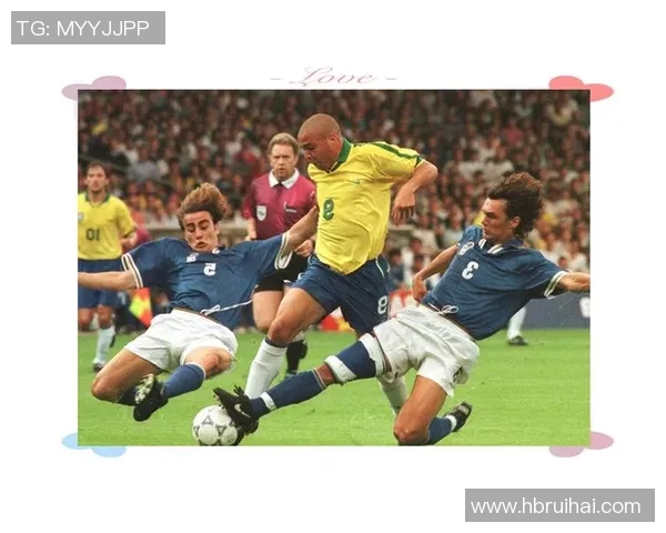 足球明星抠像视频揭秘球场背后的故事与精彩瞬间 足球明星抠像视频揭秘球场背后的故事与精彩瞬间